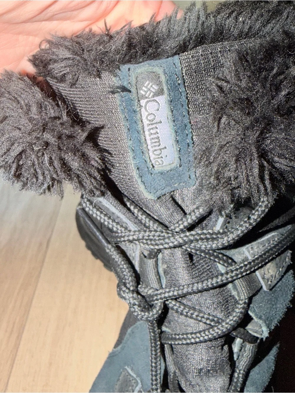 Columbia Black Women's Winter Lace-Up Faux Fur Cuff Boots